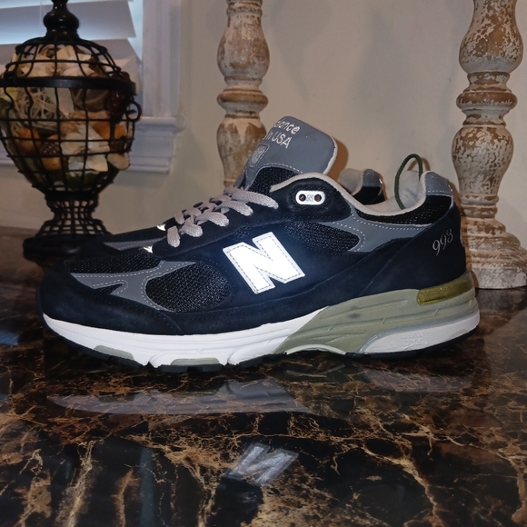New Balance Classics 993 Made In The USA Lifestyle Shoes Size 8 Men/9.5 … - Picture 2 of 11